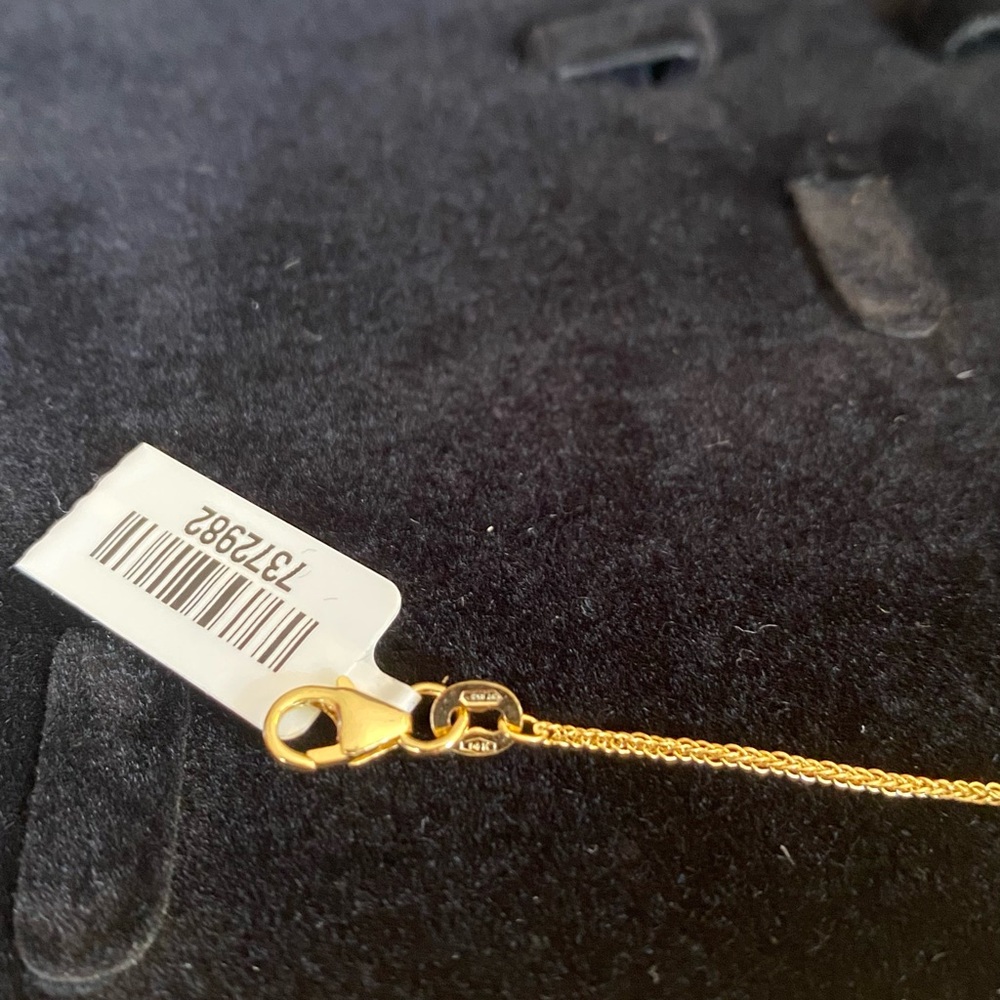 ☘️14k solid gold, Diamond cut, 2.3 grams,
18 inch bar necklace. Made in Italy - Picture 7 of 11